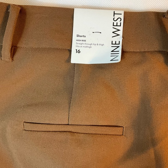 Nine West Women’s Pleat Front High Waisted Shorts Brown Size 16 - Picture 5 of 6